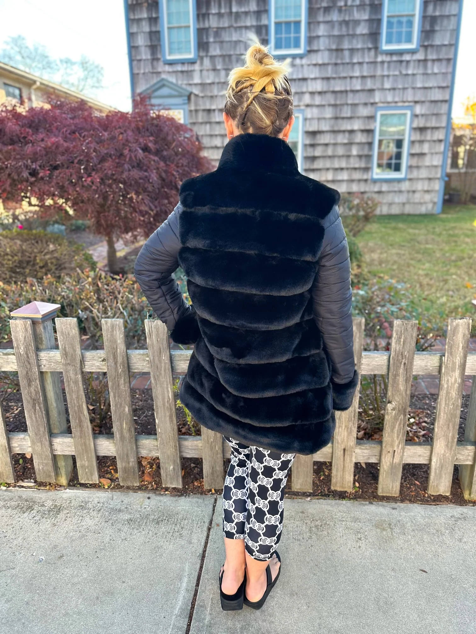 Cabrina Black Faux Fur Jacket with Puffer Sleeve - Image 4