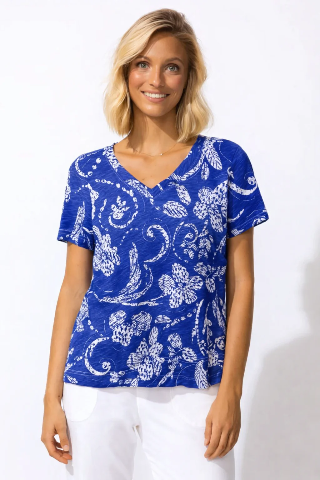 Escape by Habitat Resort Scroll V-neck Tee