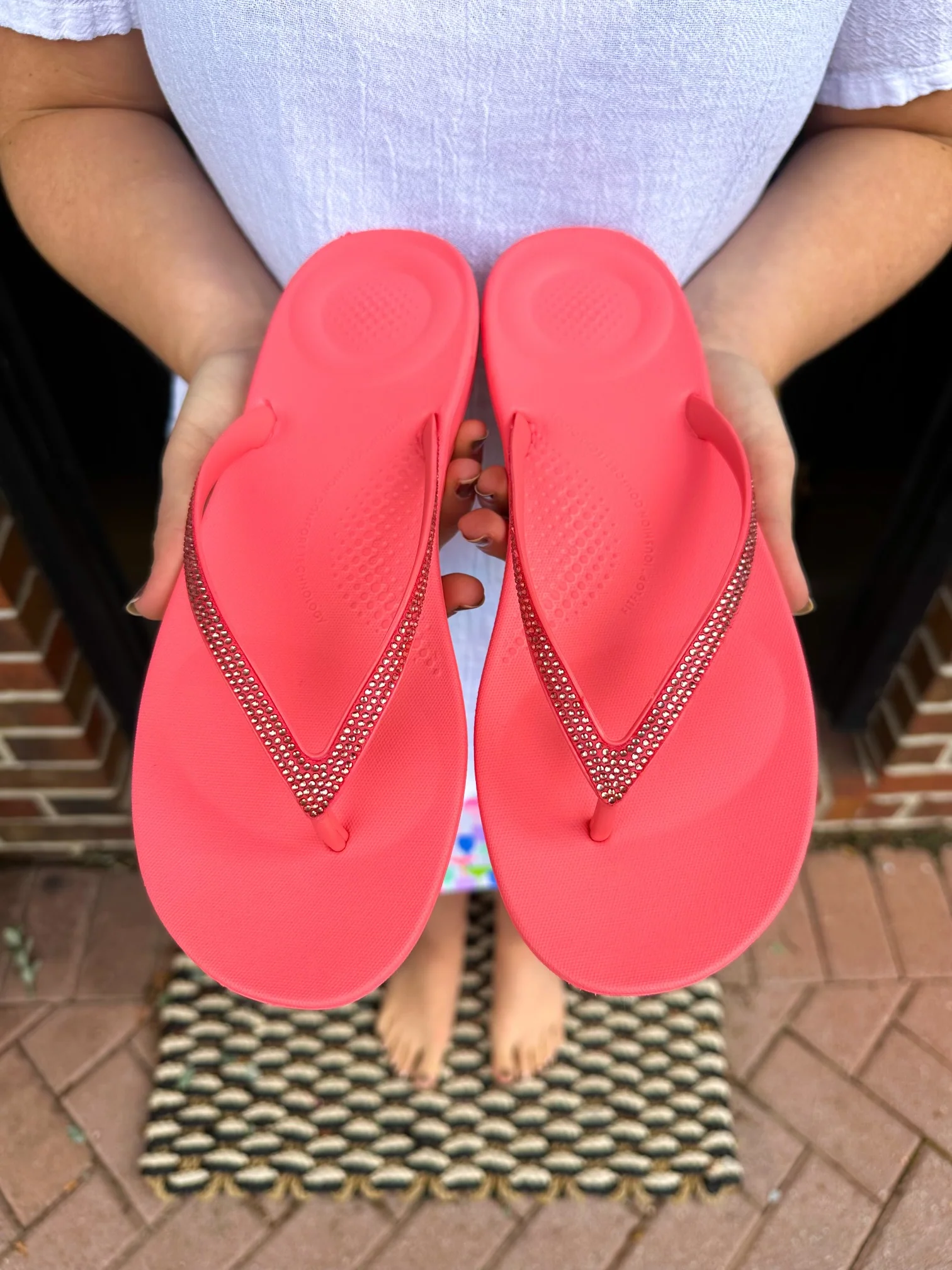 FitFlops iQushion Rosy Coral Sparkle Sandals - Image 3