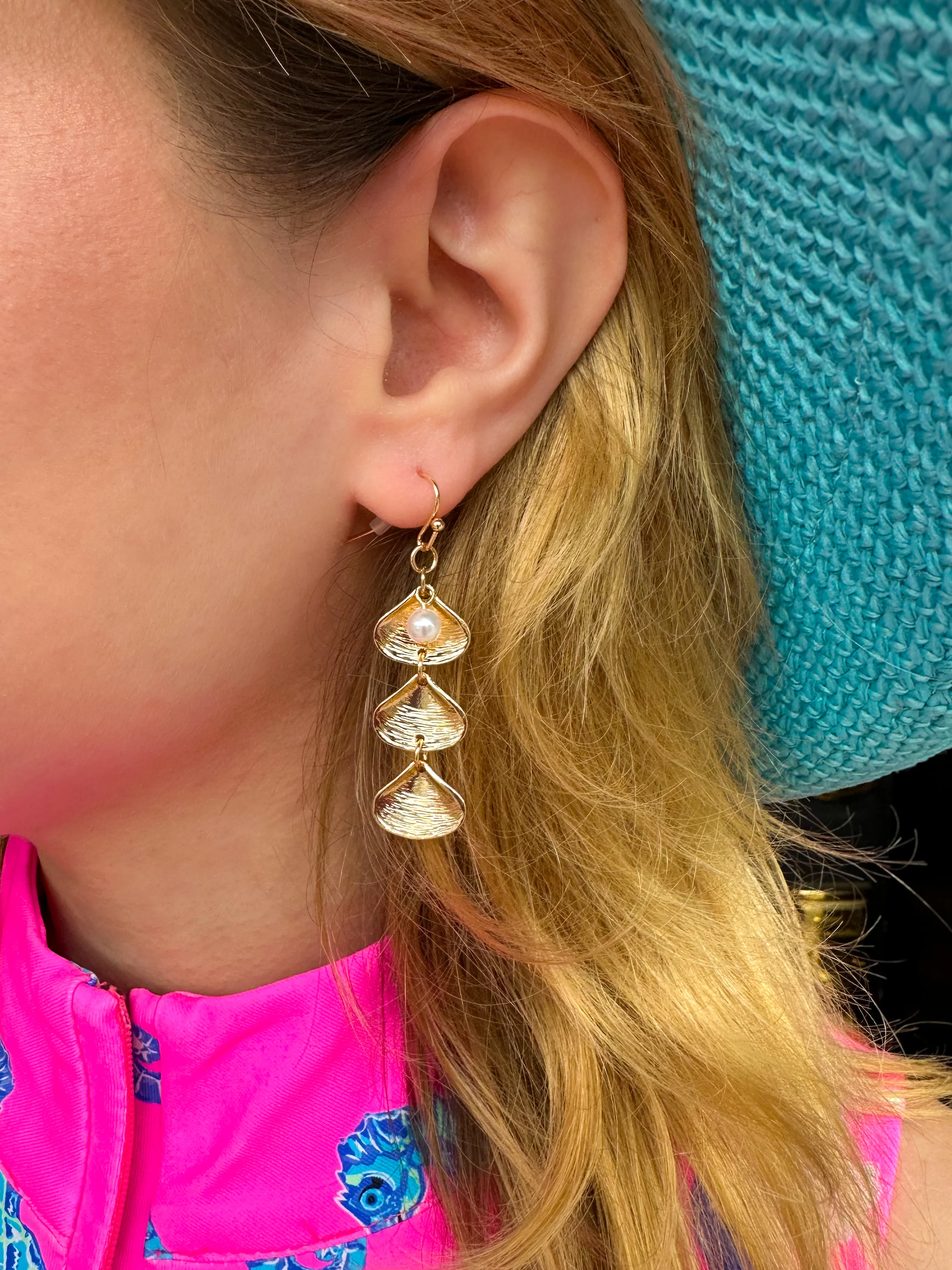 Gold Shell Dangle Earrings - Image 5