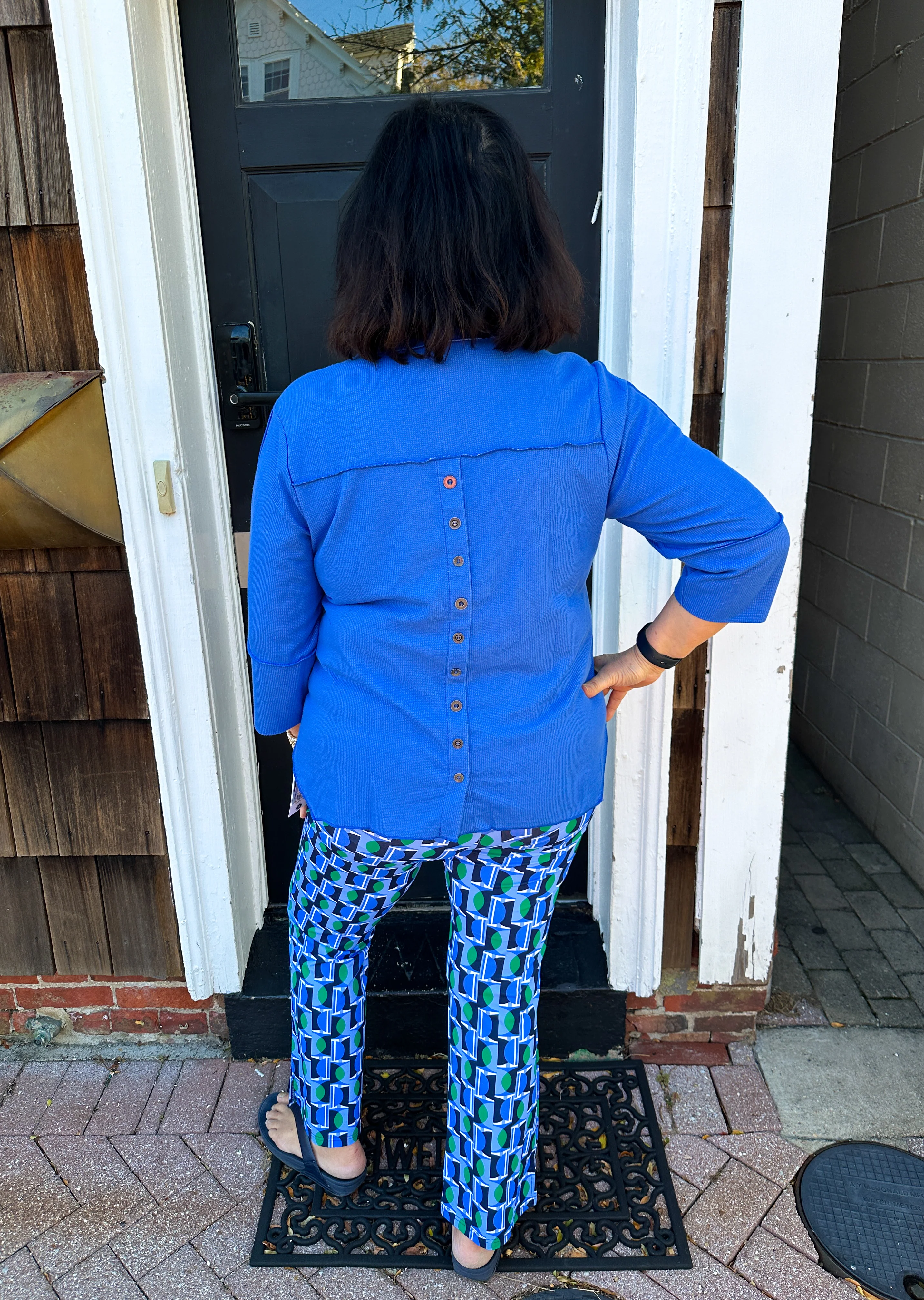 Lulu B Blue Button Back Waffle Knit V-Neck Top - Image 3