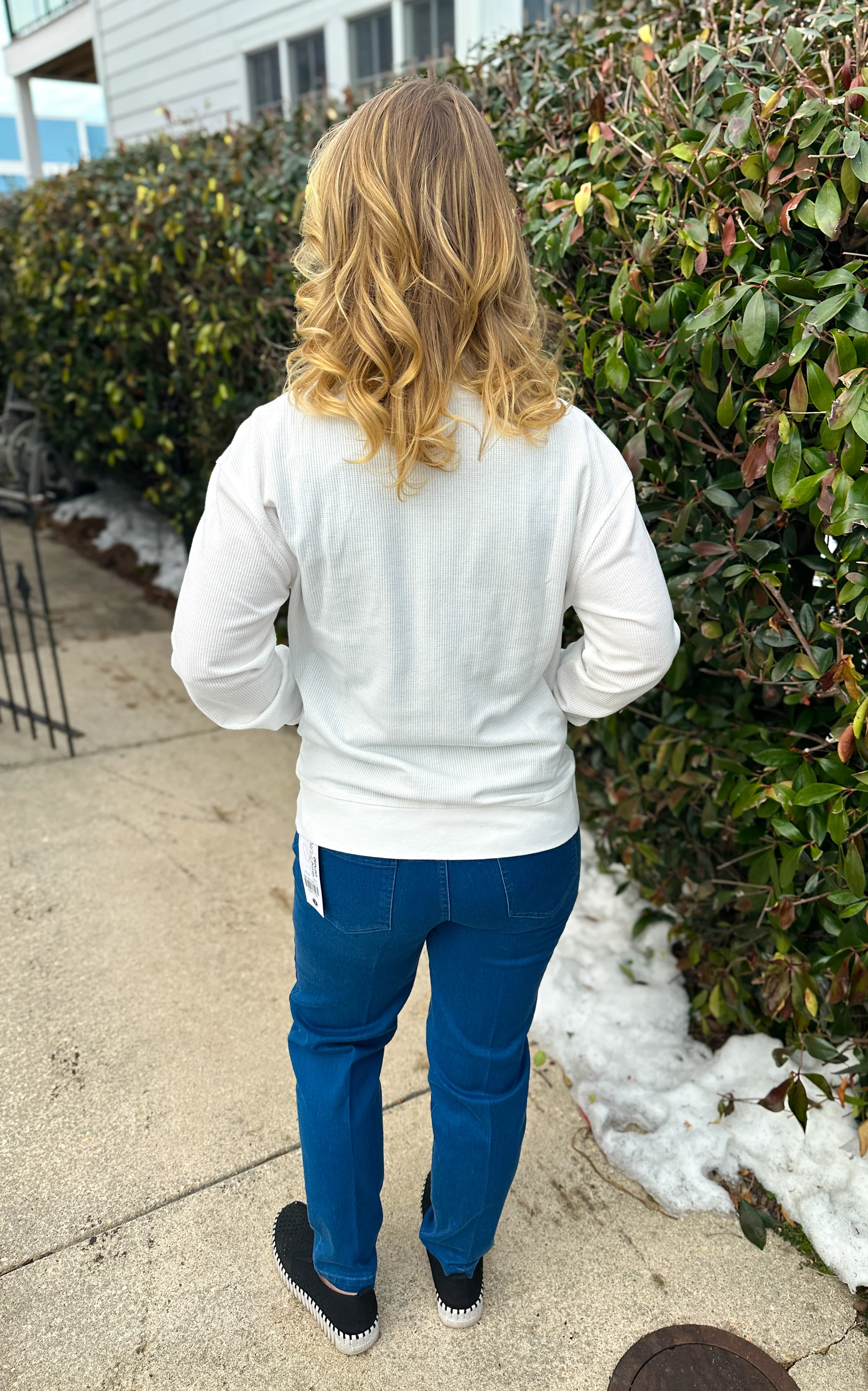 Lulu B Pull-On Dark Stretch Jeans - Image 3