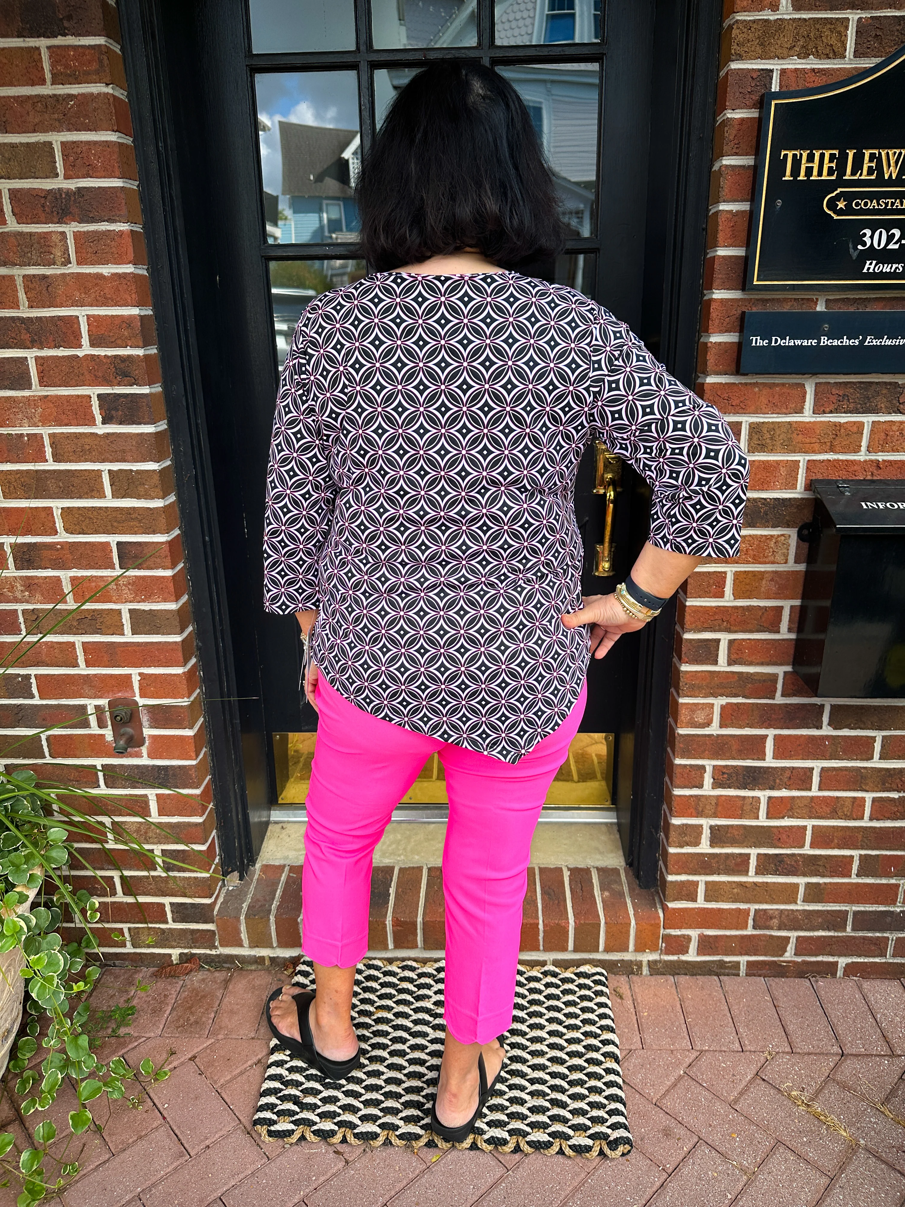 Lulu B Geometric Pink Asymmetrical Scoop Neck Top - Image 2