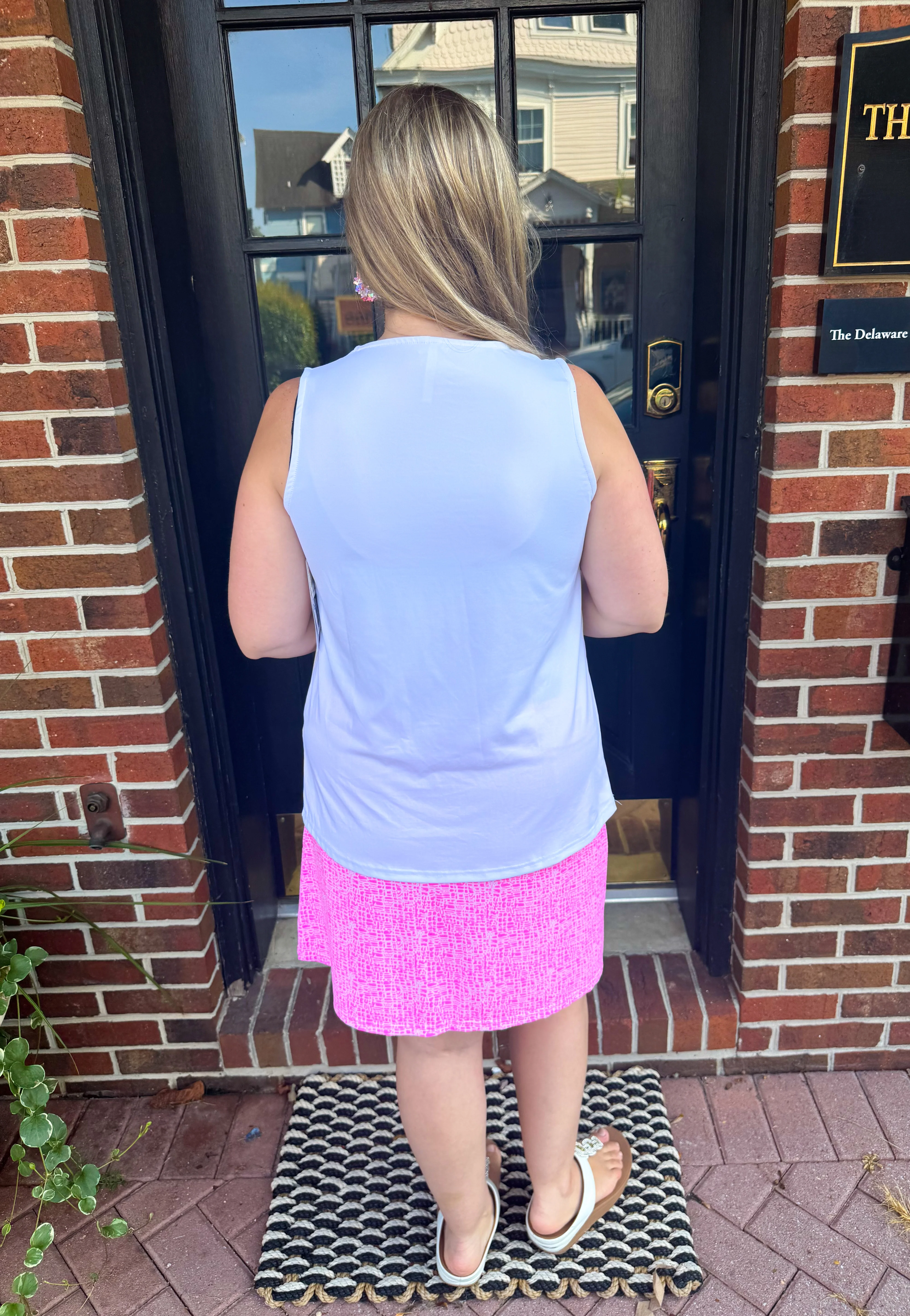 Lulu B White UPF 50+ A-Line V-Neck Tank - Image 10