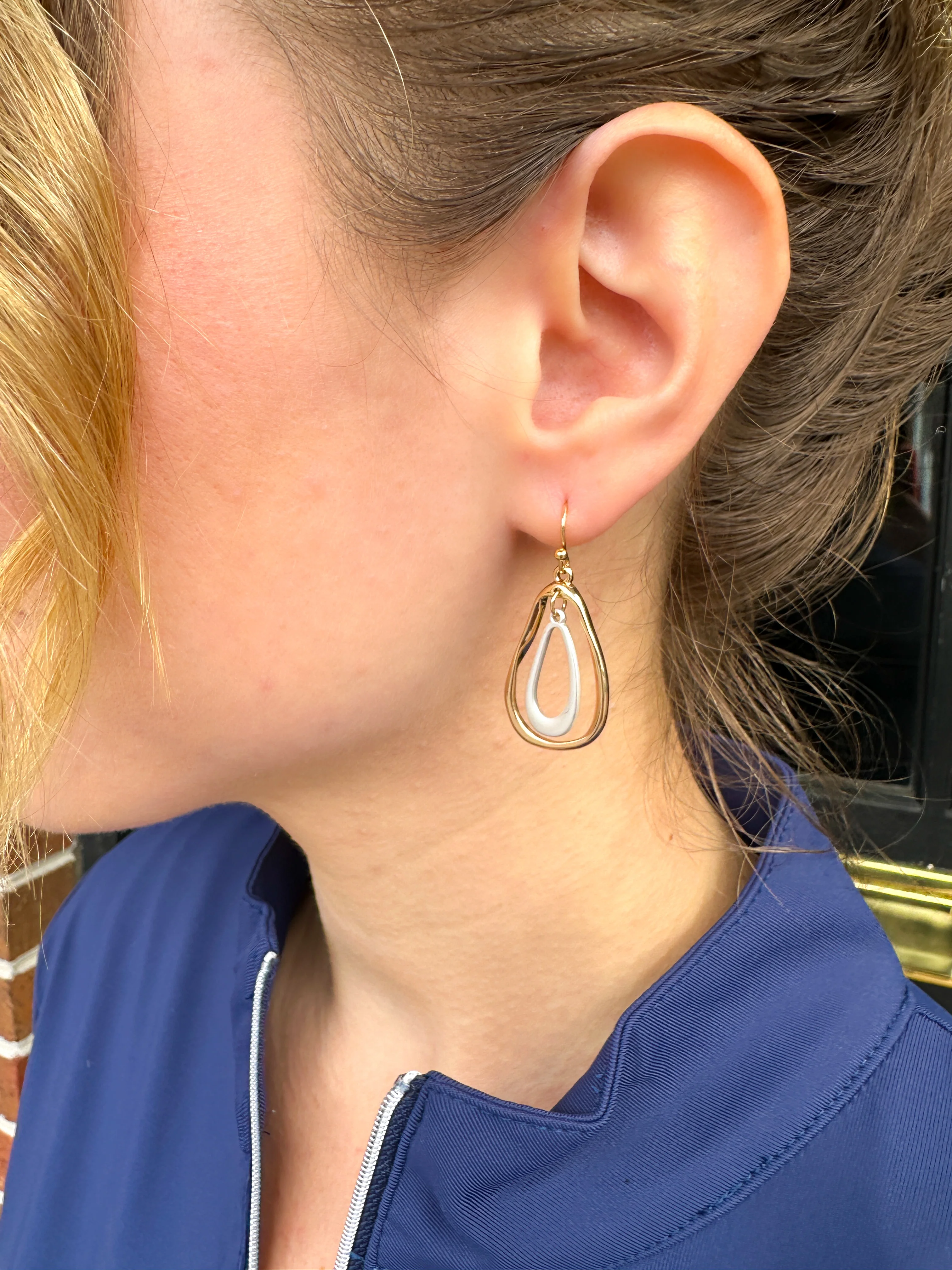 Simple Two Tone Earrings - Image 3