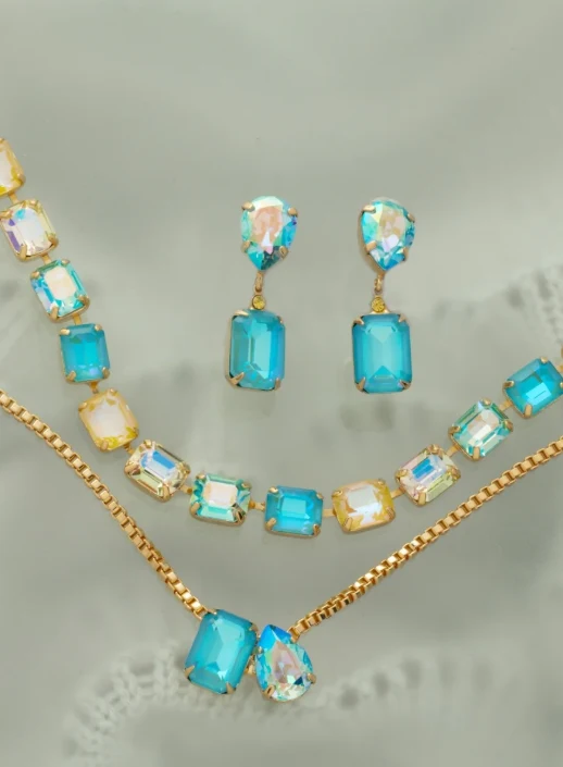 Sorrelli Coastal Dreams Emerald Pear Dangle Earrings - Image 5